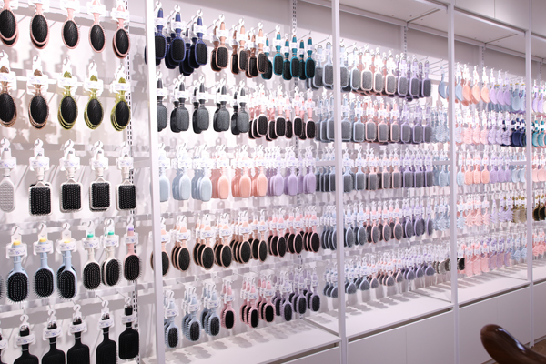 Product Line Expansion – New Basic Hair Brush Molds