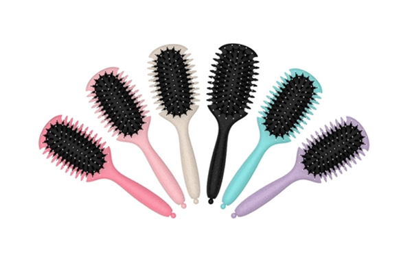 Guide to Professional Comb Cleaning: Tips to Keep Your Comb Always Looking New