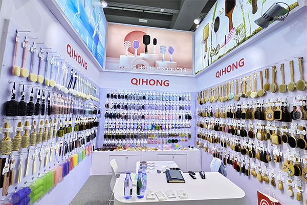2024 CHINA IMPORT AND EXPORT FAIR – Showcasing New Hair Brush Samples‌