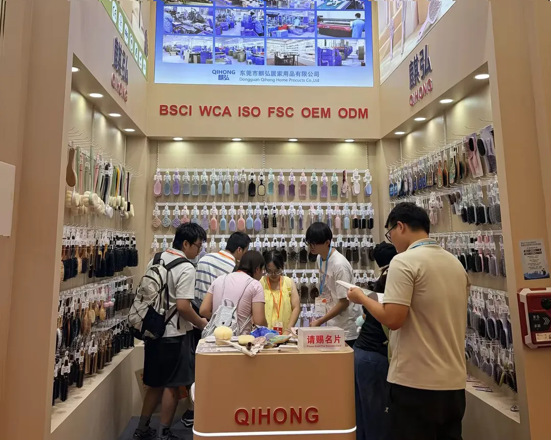 Qihong Showcases Advanced Hair Brush Manufacturing Solutions at the 119th China Daily-Use Articles Trade Fair